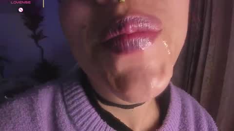 Snapshot of bri_von_dhara_ chatting on 6, 11, 2025 Bri online show from 6, 11, 2025