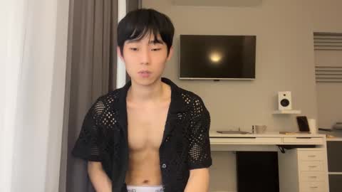Snapshot of brian_stars chatting on 2, 3, 2025 Brian boy online show from 2, 3, 2025