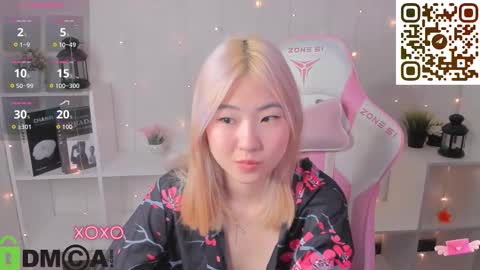 Snapshot of bridgetbottrel chatting on 3, 12, 2025 Bridget online show from 3, 12, 2025