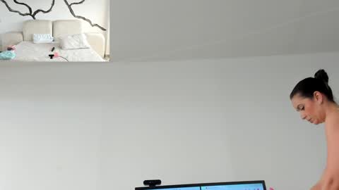 Snapshot of bridgetrodriguez chatting on 1, 2, 2025 online show from 1, 2, 2025