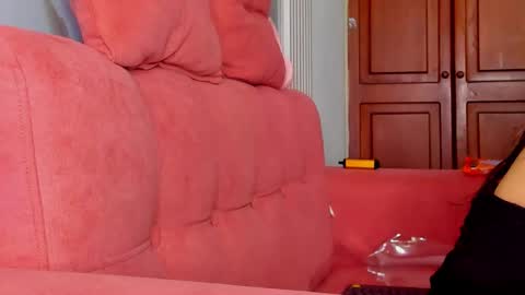 Snapshot of bridgetrodriguez chatting on 19, 11, 2025 online show from 19, 11, 2025