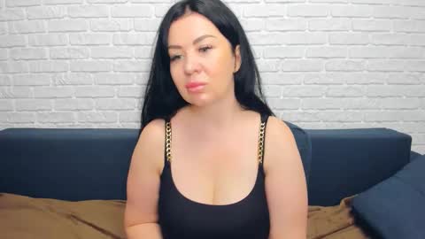 Snapshot of brilliantegirl_ chatting on 21, 11, 2025 brilliantegirl_ online show from 21, 11, 2025