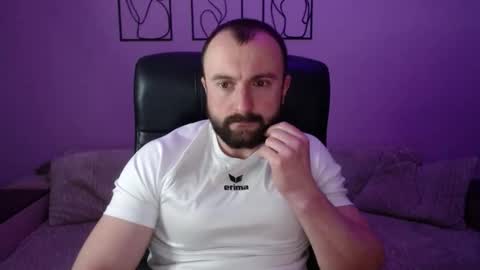 brindlefly69 online show from 15, 4, 2026