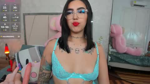 Snapshot of brinna_cox chatting on 2, 10, 2025 brinna_cox online show from 2, 10, 2025