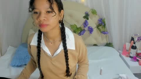 Snapshot of brithany_rousee chatting on 6, 1, 2025 Brithany Rousee online show from 6, 1, 2025