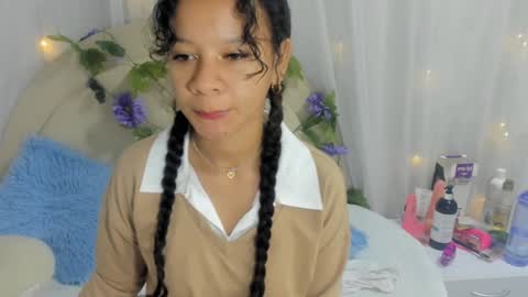 Snapshot of brithany_rousee chatting on 6, 1, 2025 Brithany Rousee online show from 6, 1, 2025