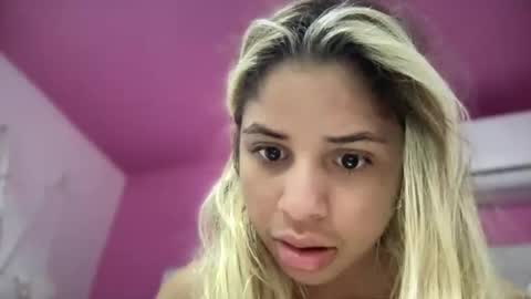 Snapshot of brithneysquirt chatting on 17, 11, 2025 brithneysquirt online show from 17, 11, 2025