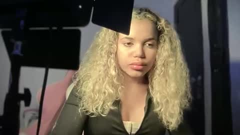 Snapshot of brithneysquirt chatting on 26, 11, 2025 brithneysquirt online show from 26, 11, 2025