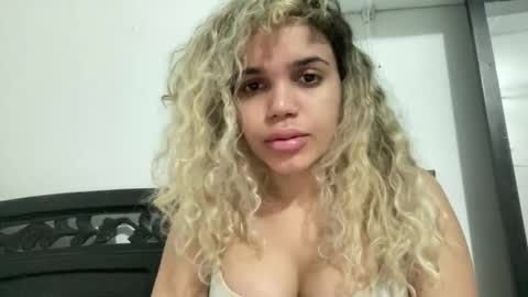 Snapshot of brithneysquirt chatting on 22, 12, 2025 brithneysquirt online show from 22, 12, 2025