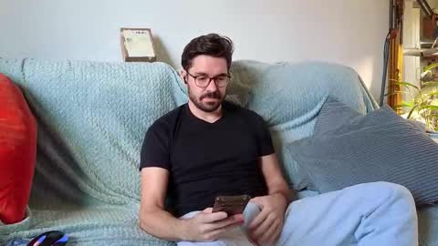 Snapshot of britishpoet chatting on 12, 9, 2025 Callum online show from 12, 9, 2025