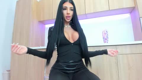 Snapshot of britney_charm chatting on 7, 2, 2026 britney_charm online show from 7, 2, 2026