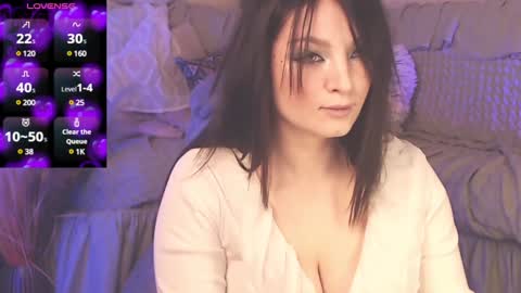 Snapshot of britneybarker chatting on 4, 1, 2025 britneybarker online show from 4, 1, 2025