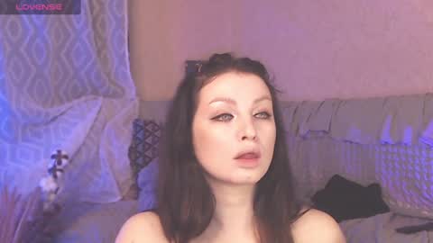 Snapshot of britneybarker chatting on 11, 1, 2025 britneybarker online show from 11, 1, 2025