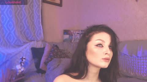 Snapshot of britneybarker chatting on 13, 1, 2025 britneybarker online show from 13, 1, 2025