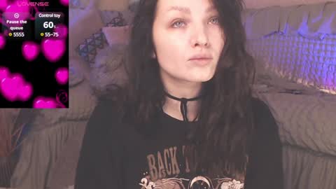 Snapshot of britneybarker chatting on 5, 2, 2025 britneybarker online show from 5, 2, 2025