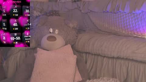 Snapshot of britneybarker chatting on 24, 2, 2025 britneybarker online show from 24, 2, 2025