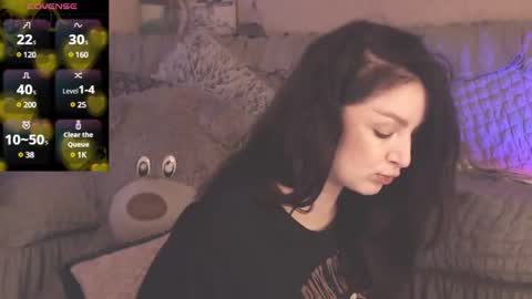 Snapshot of britneybarker chatting on 27, 2, 2025 britneybarker online show from 27, 2, 2025