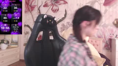 Snapshot of britneybarker chatting on 11, 9, 2025 britneybarker online show from 11, 9, 2025