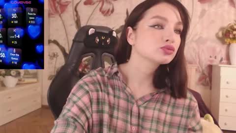 Snapshot of britneybarker chatting on 21, 9, 2025 britneybarker online show from 21, 9, 2025