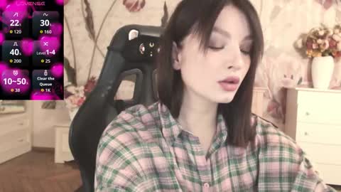 Snapshot of britneybarker chatting on 29, 9, 2025 britneybarker online show from 29, 9, 2025