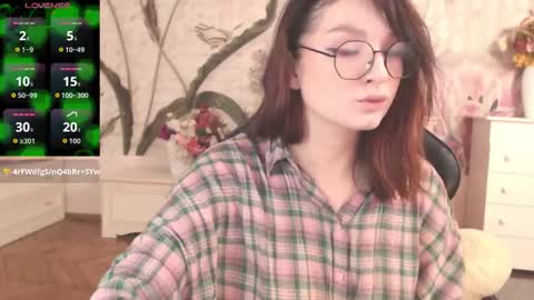 Snapshot of britneybarker chatting on 31, 10, 2025 britneybarker online show from 31, 10, 2025