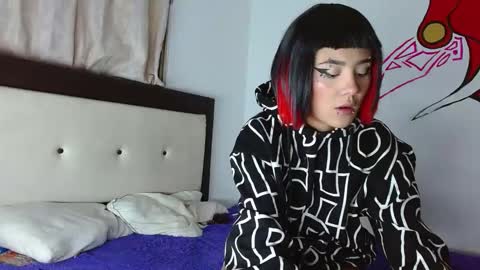 Snapshot of brittany_bubbles chatting on 19, 12, 2024 maru miaw Please help me to reach 100 thumbs up online show from 19, 12, 2024