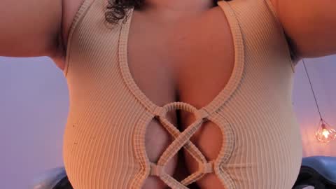 Snapshot of brittany_cute18 chatting on 17, 12, 2024 online show from 17, 12, 2024