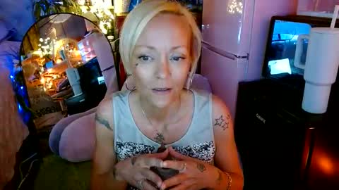 brittneychats81 online show from 27, 5, 2026