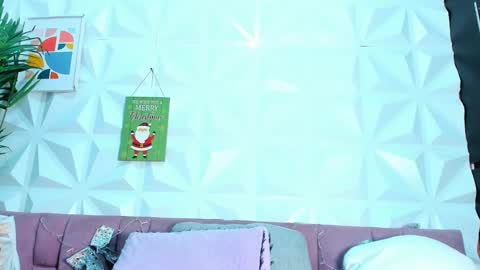 Snapshot of briyit_doll chatting on 13, 12, 2024 BRIYIT online show from 13, 12, 2024
