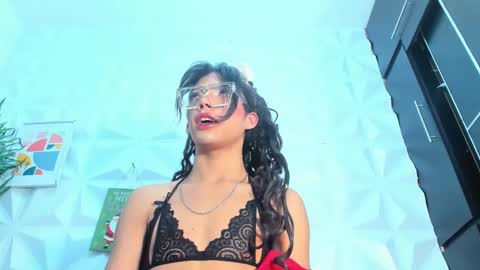 Snapshot of briyit_doll chatting on 7, 1, 2025 BRIYIT online show from 7, 1, 2025