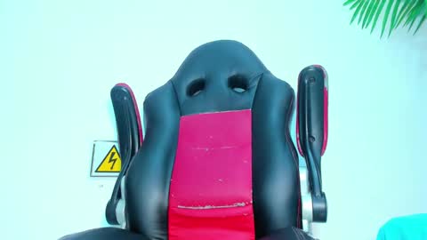 Snapshot of briyit_doll chatting on 6, 2, 2025 BRIYIT online show from 6, 2, 2025