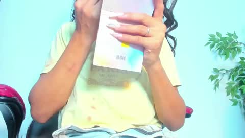 Snapshot of briyit_doll chatting on 23, 2, 2025 BRIYIT online show from 23, 2, 2025