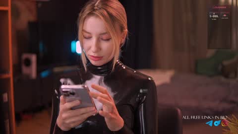 Anna online show from 6, 12, 2024