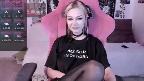 Snapshot of broodmommyy3 chatting on 20, 9, 2025 Martha online show from 20, 9, 2025