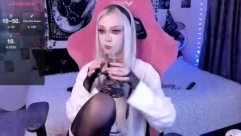 Snapshot of broodmommyy3 chatting on 24, 10, 2025 Martha online show from 24, 10, 2025