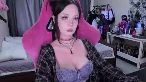 Snapshot of broodmommyy3 chatting on 11, 7, 2026 Martha online show from 11, 7, 2026