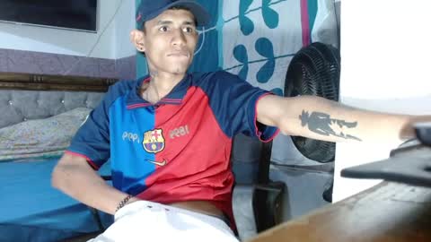 Snapshot of brook_17 chatting on 8, 4, 2026 brook_17 online show from 8, 4, 2026