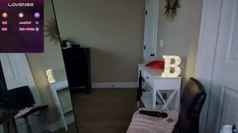 Snapshot of brookebee27 chatting on 10, 12, 2024 brookebee online show from 10, 12, 2024