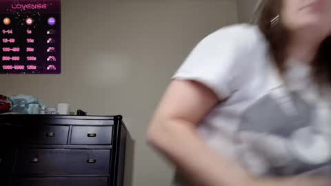 Snapshot of brookebee27 chatting on 5, 1, 2025 brookebee online show from 5, 1, 2025