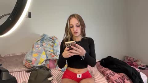 Snapshot of brookepatterson chatting on 9, 9, 2025 brookepatterson online show from 9, 9, 2025