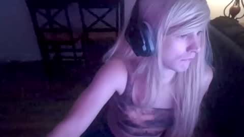 Snapshot of brookiebabyyyx3 chatting on 6, 1, 2025 brooke online show from 6, 1, 2025