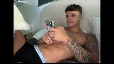 BrooklynTay online show from 20, 4, 2026