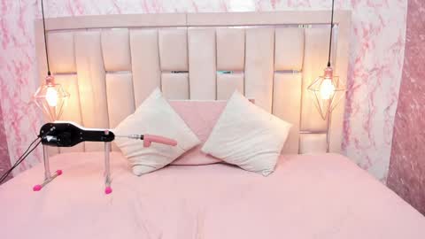 Snapshot of brownie_delicious chatting on 7, 1, 2025 Sara online show from 7, 1, 2025