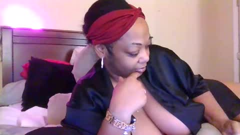 brownroundrenee online show from 5, 11, 2025