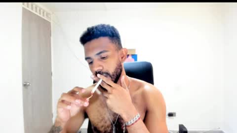 bruce_1111 online show from 10, 4, 2026