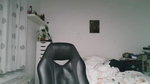 Bruce online show from 19, 10, 2025