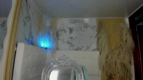 Bruja SCarlata online show from 8, 10, 2025