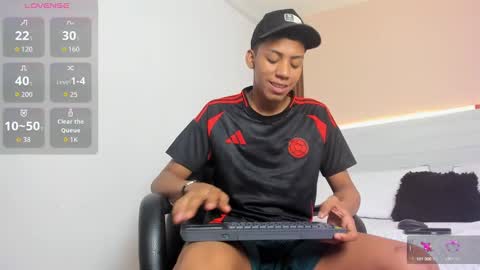 Snapshot of brunette__boy chatting on 10, 9, 2025 Luis online show from 10, 9, 2025