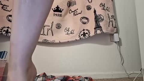 Snapshot of brunettedoll100 chatting on 15, 9, 2025 brunettedoll100 online show from 15, 9, 2025