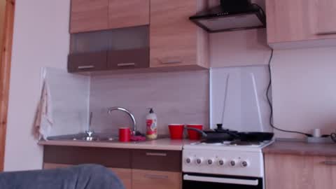 Ellis online show from 4, 2, 2025